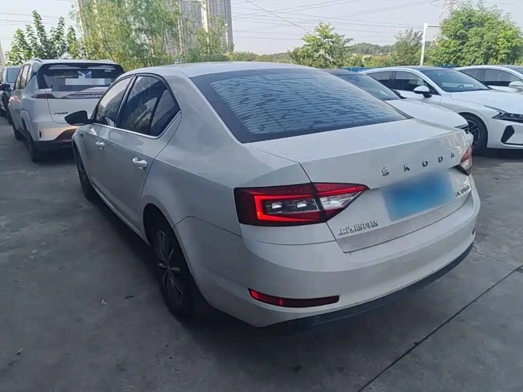 Skoda Octavia — миниатюра 5