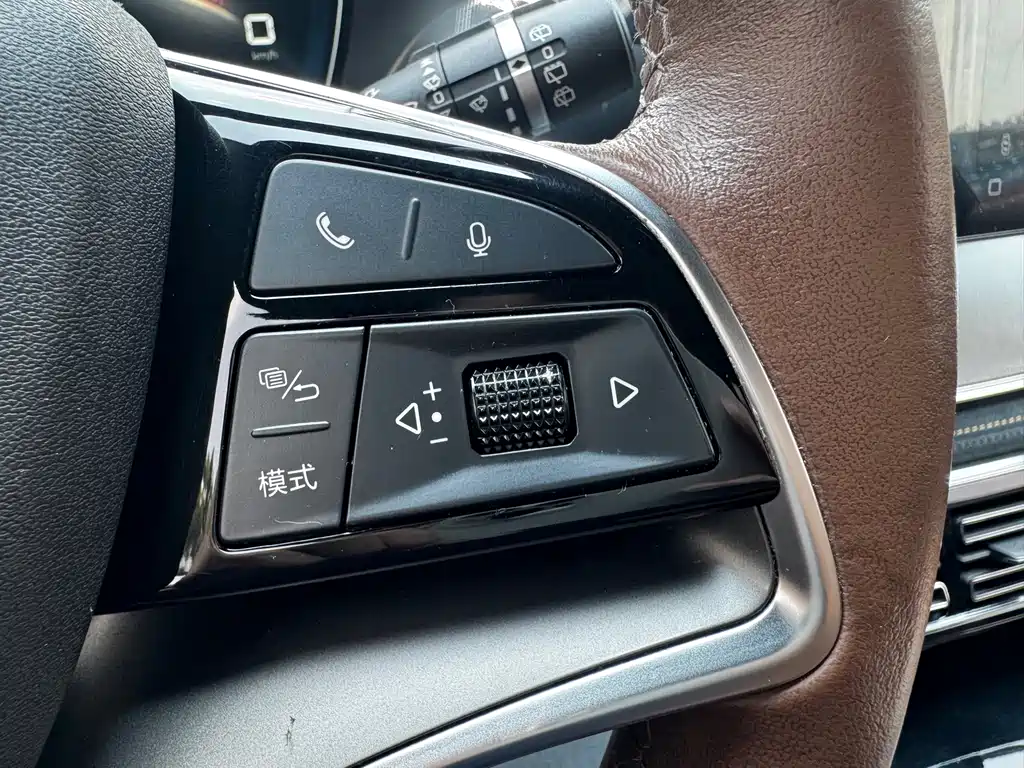 BYD Tang New Energy — миниатюра 13