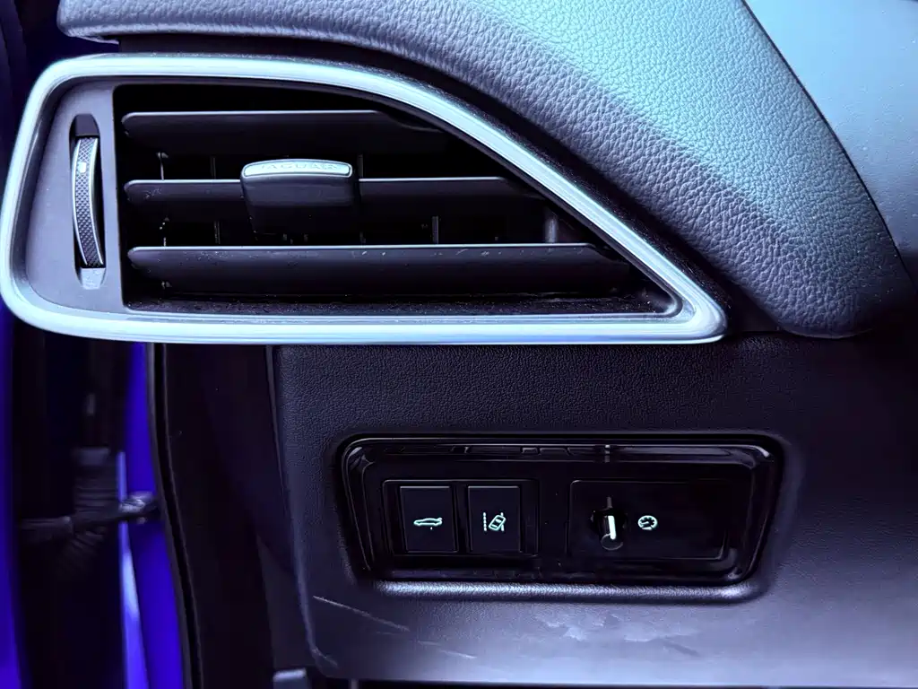 Jaguar XEL — миниатюра 24