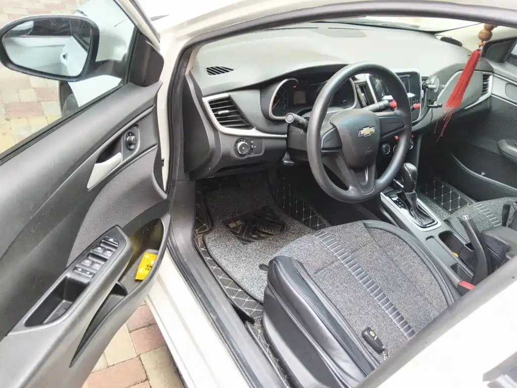 Chevrolet Cavalier — миниатюра 12