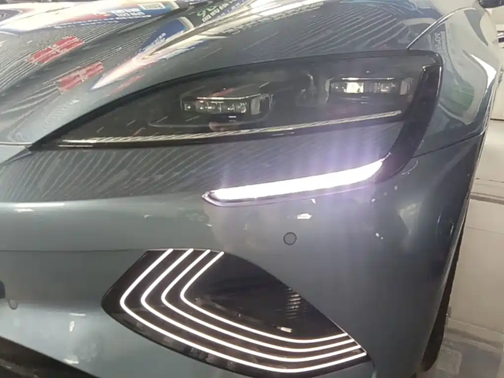 BYD Seal — миниатюра 18