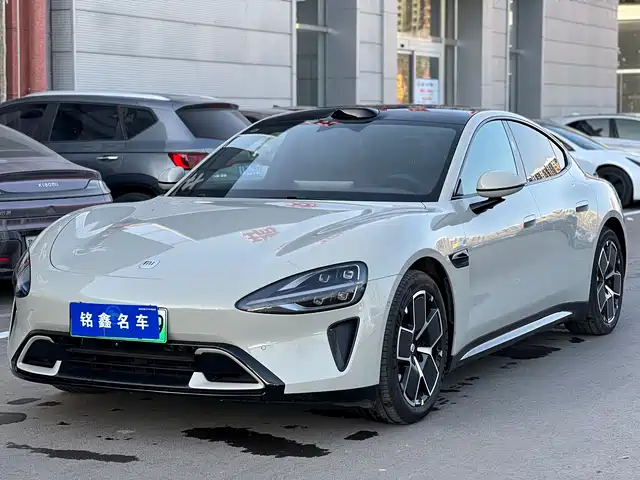 XIAOMI CAR XIAOMI SU7 2025