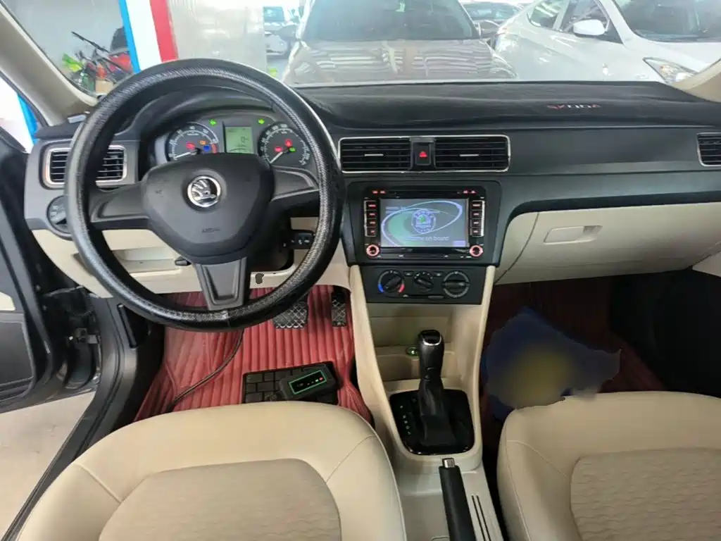 Skoda Rapid — миниатюра 10