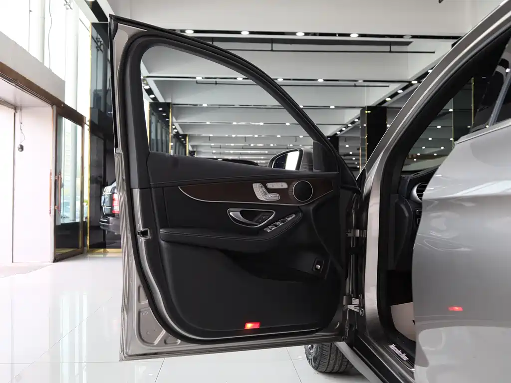 Mercedes-Benz GLC 2022 GLC 260 L 4MATIC Luxury