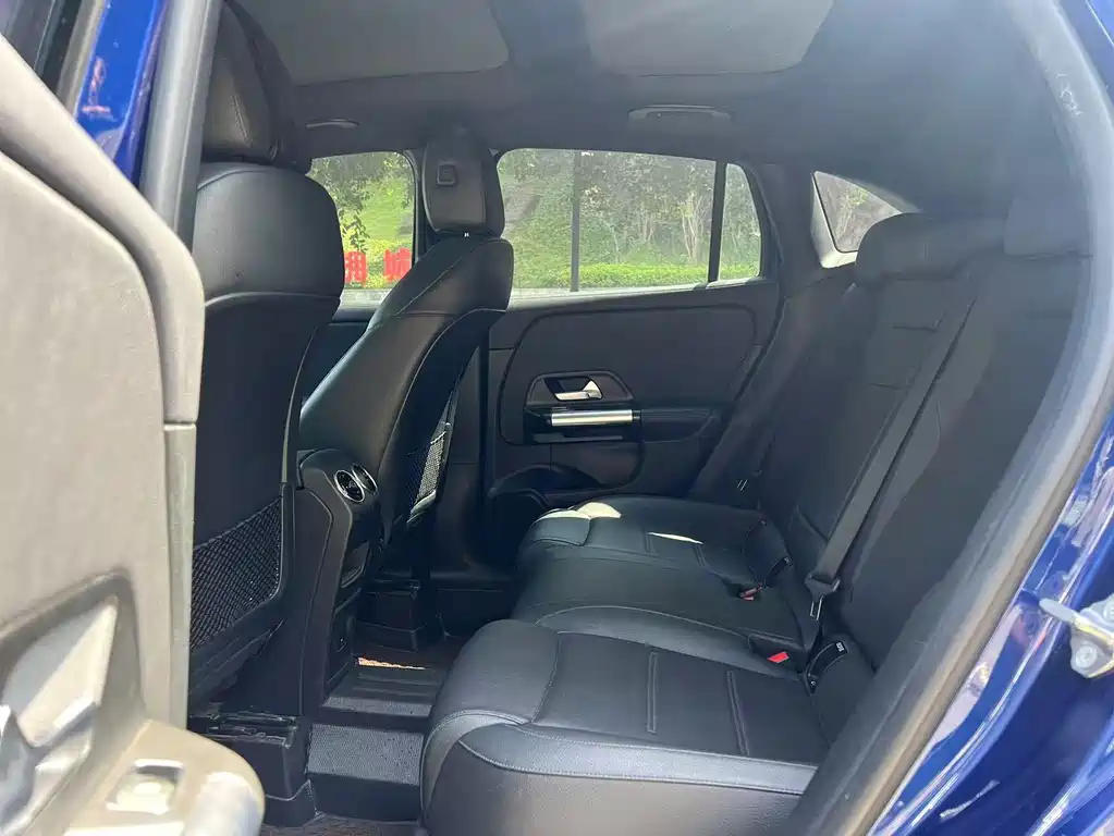 Mercedes-Benz GLA — миниатюра 6