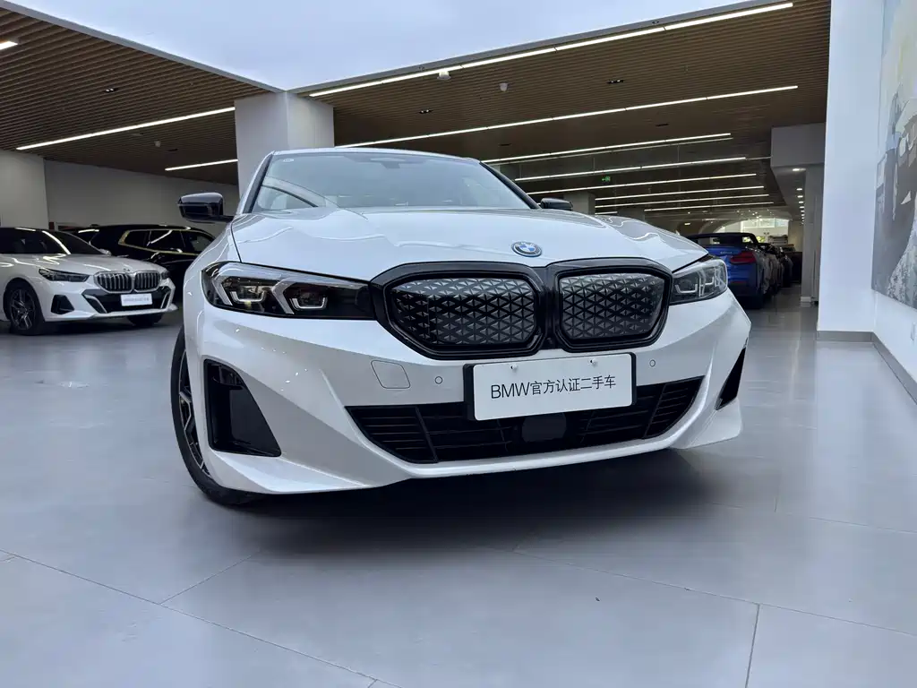 BMW i3 2026 eDrive 40 L