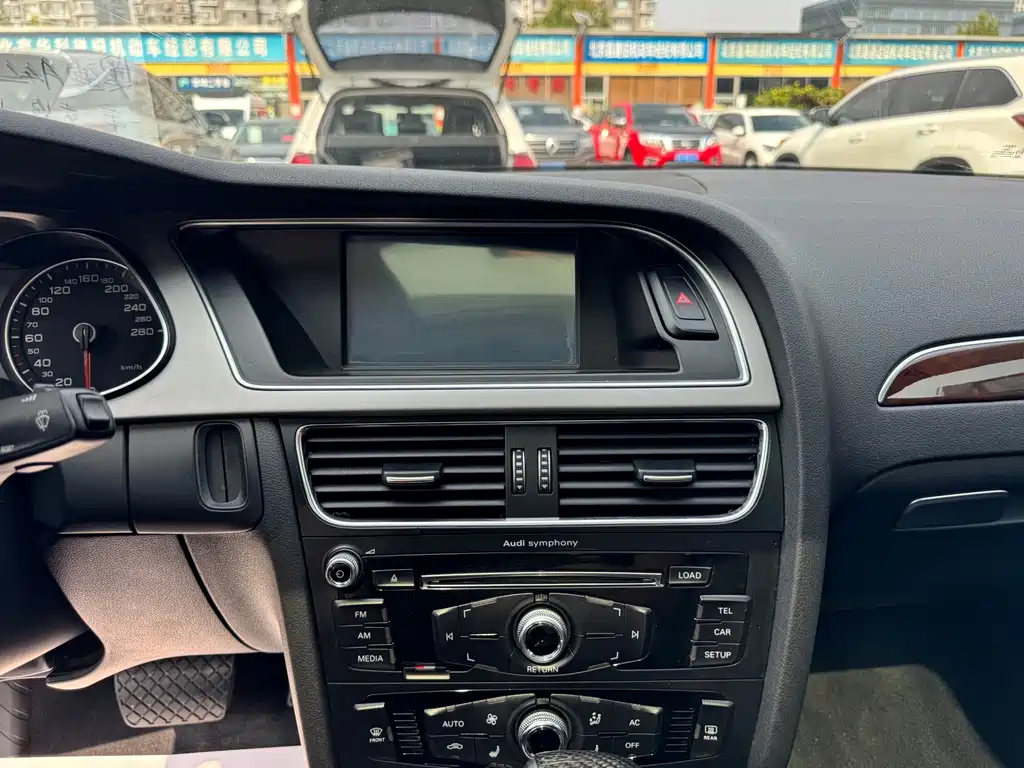 Audi A4L — миниатюра 6