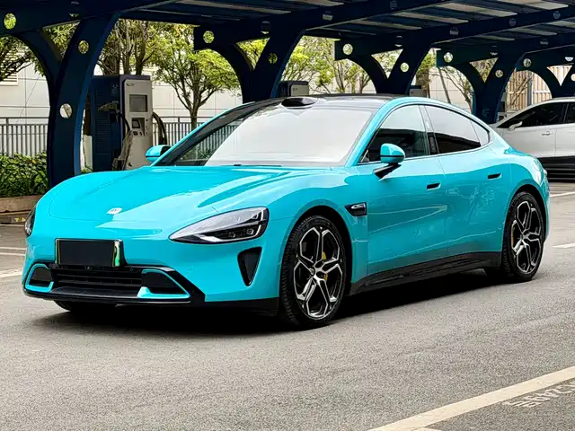 XIAOMI CAR XIAOMI SU7 2025