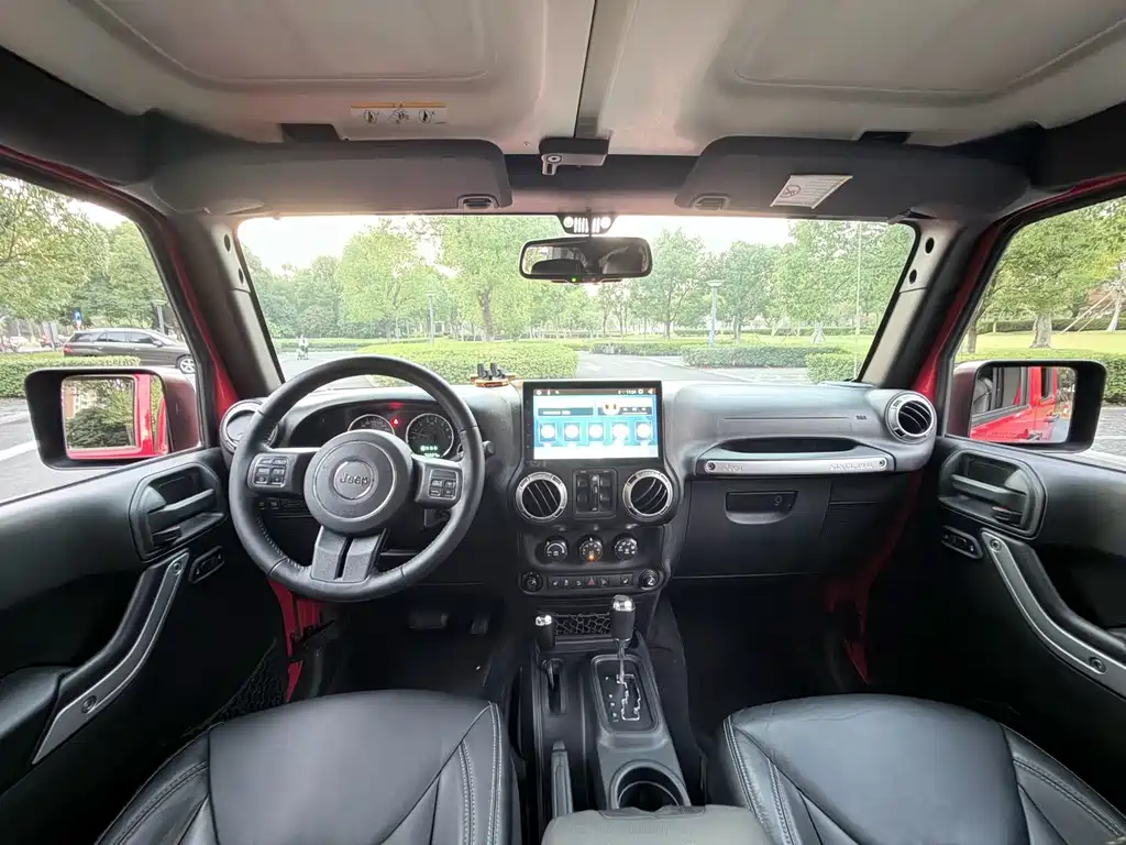 Jeep Wrangler — миниатюра 10