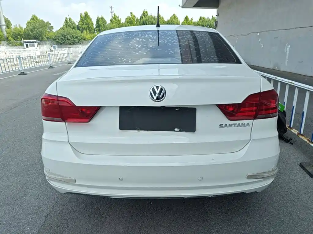 Volkswagen Santana — миниатюра 6