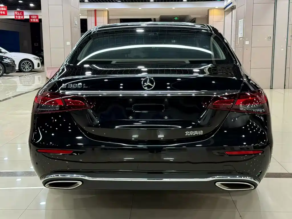 Mercedes-Benz E-Class — миниатюра 9