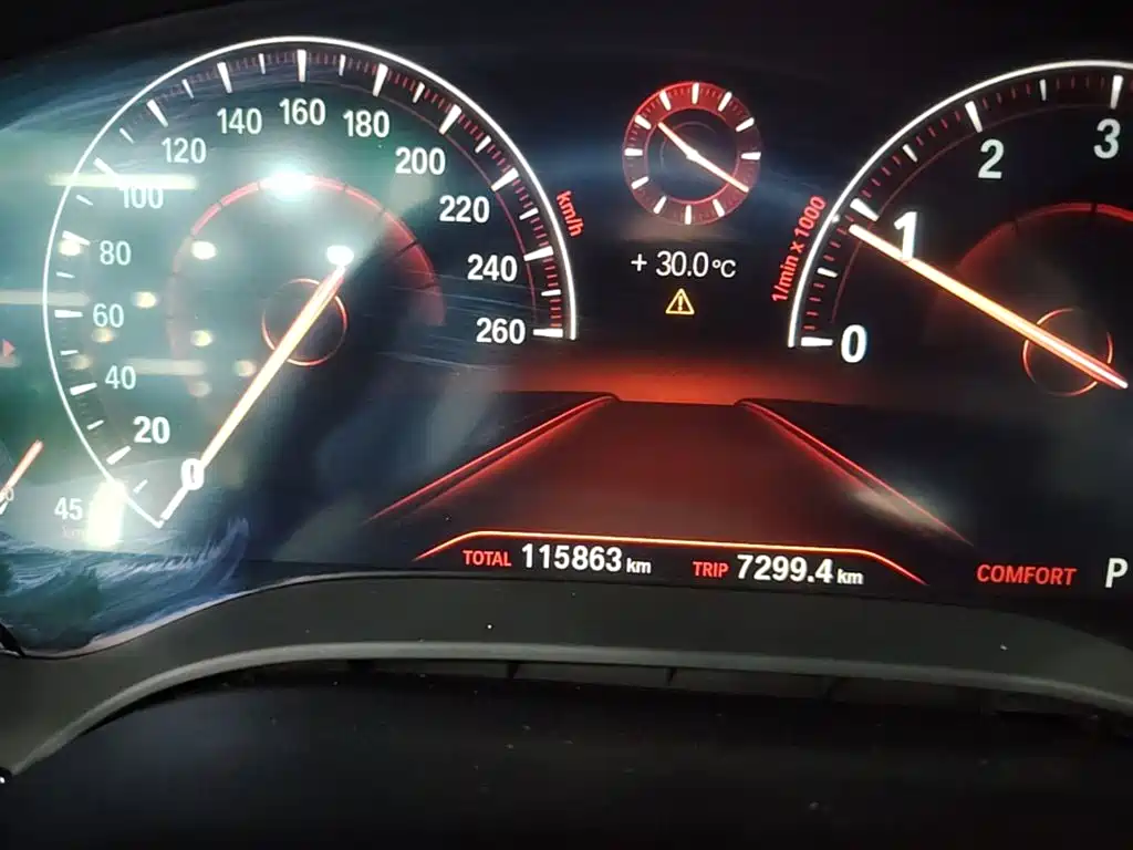 BMW 5 Series — миниатюра 12