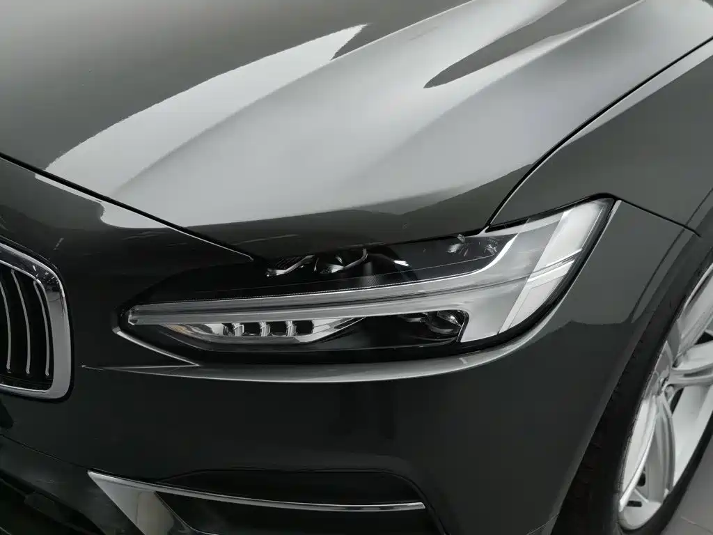 Volvo S90 2019 T4