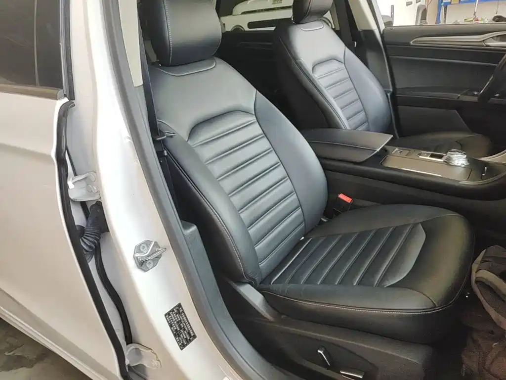 Ford Mondeo — миниатюра 25