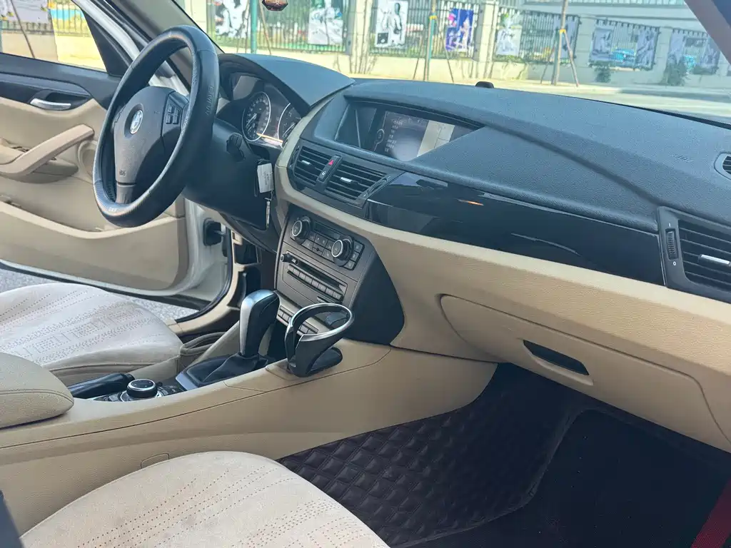 BMW X1 (Import) — миниатюра 9