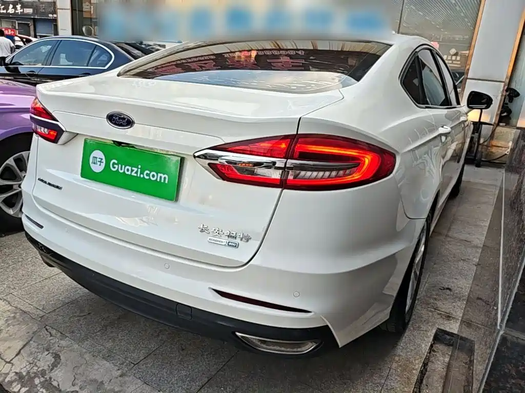 Ford Mondeo — миниатюра 7