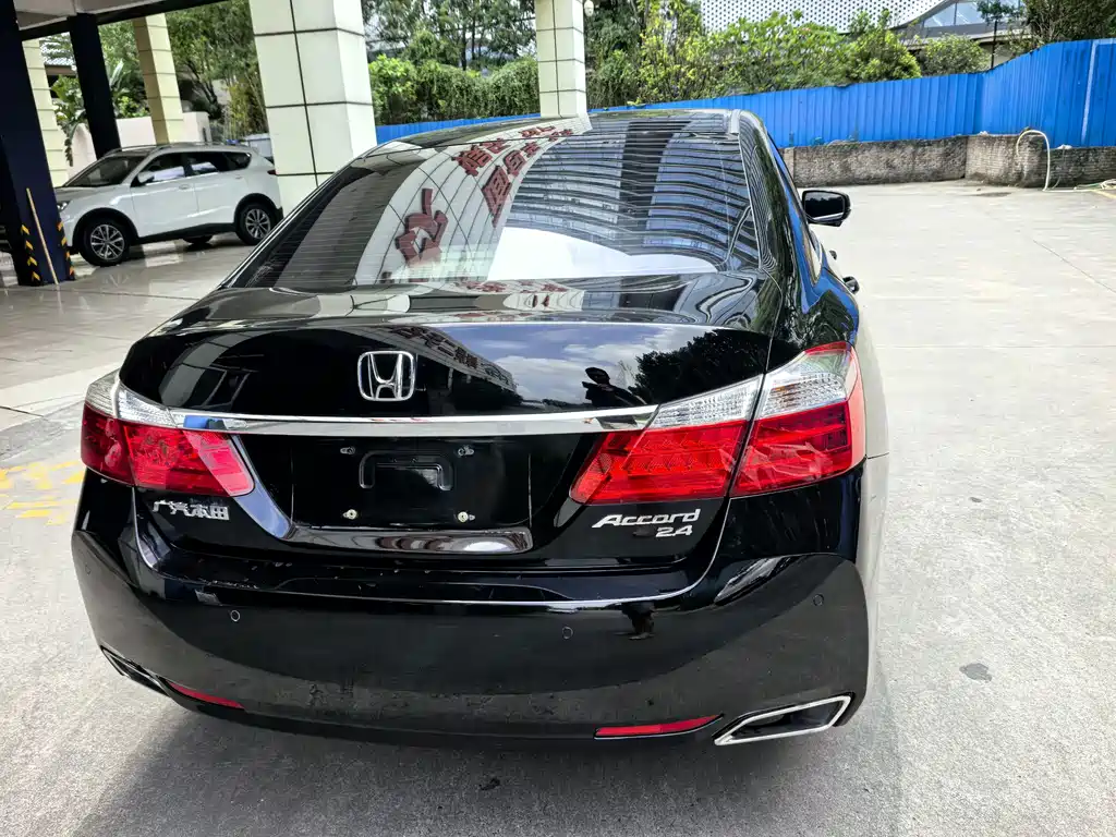 Honda Accord — миниатюра 6