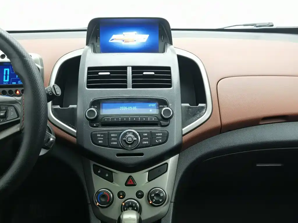 Chevrolet Aveo — миниатюра 12