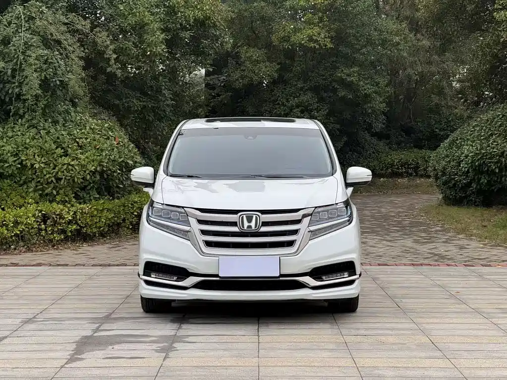Honda Elysion — миниатюра 2