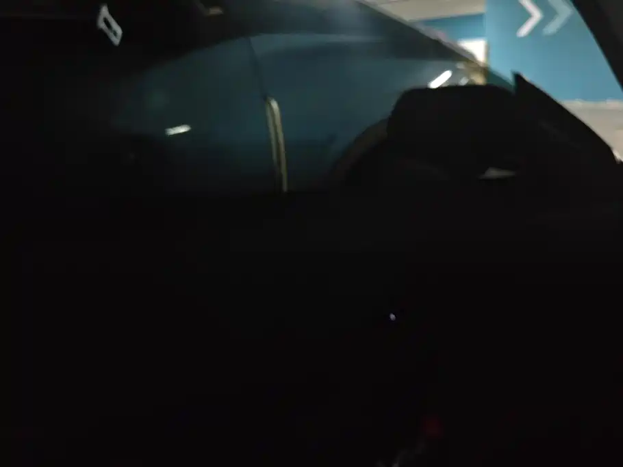 Tesla Model 3 — миниатюра 7