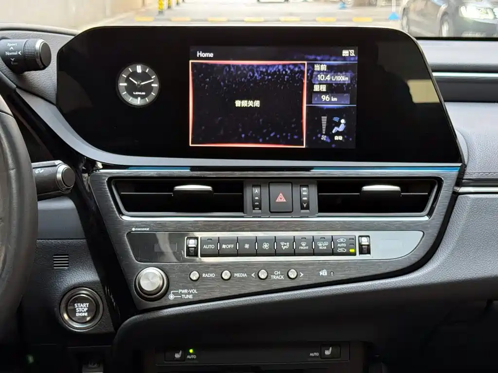 Lexus ES — миниатюра 14