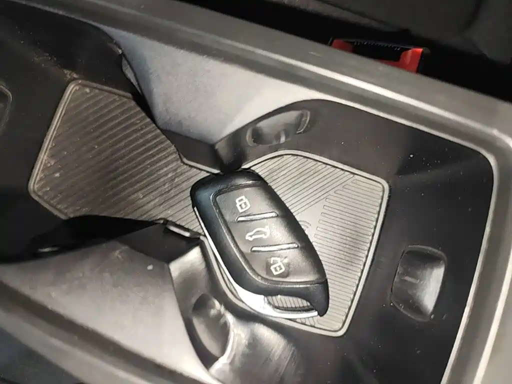 Roewe i5 — миниатюра 9