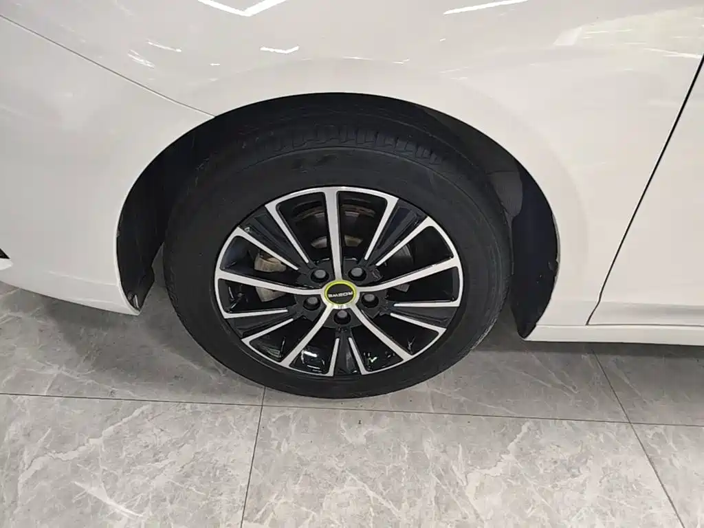 Roewe i5 — миниатюра 23