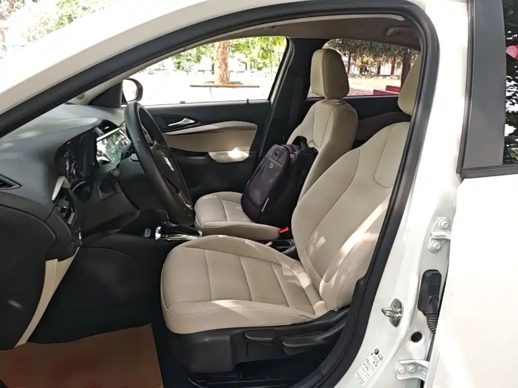 Buick Excelle — миниатюра 15