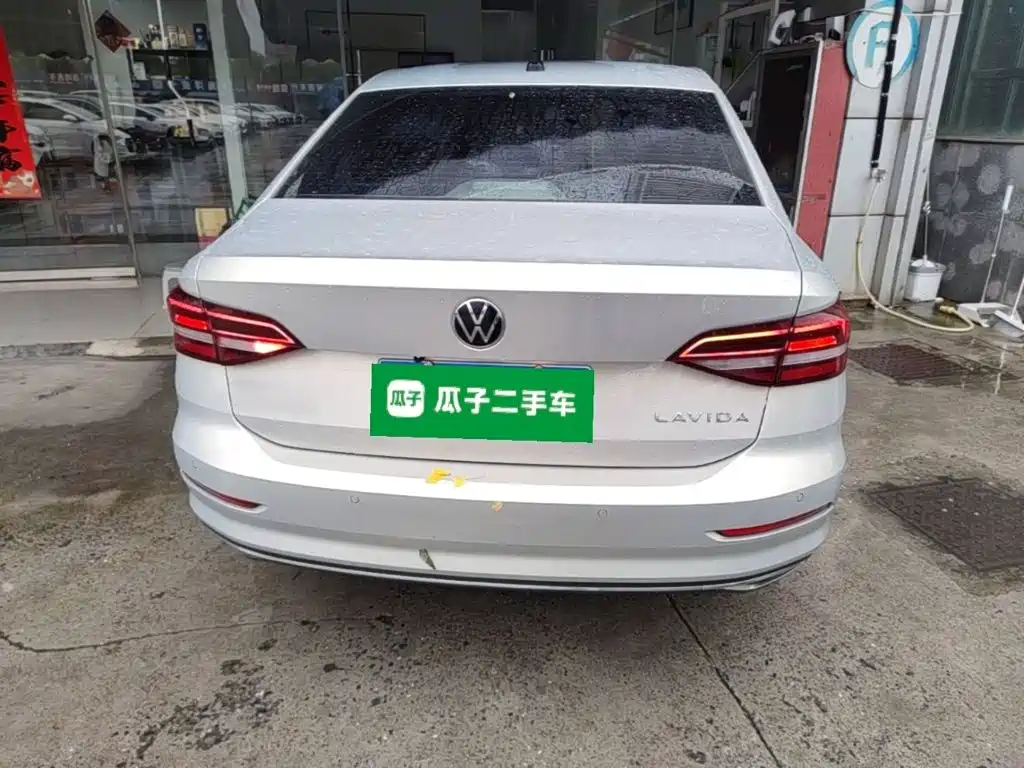 Volkswagen Lavida — миниатюра 6