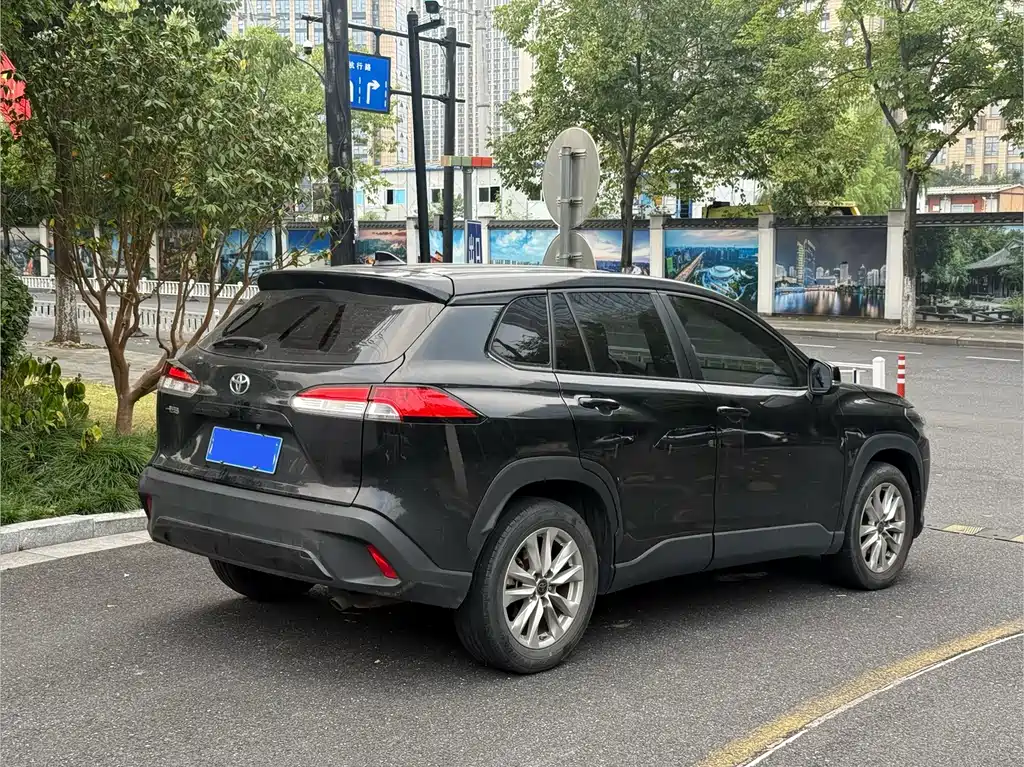 Toyota Corolla Cross — миниатюра 15