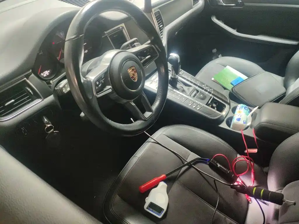 Porsche Macan — миниатюра 13
