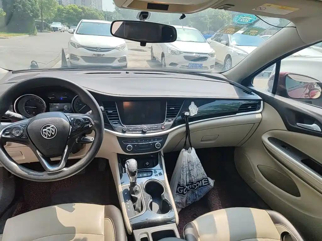 Buick Verano — миниатюра 13