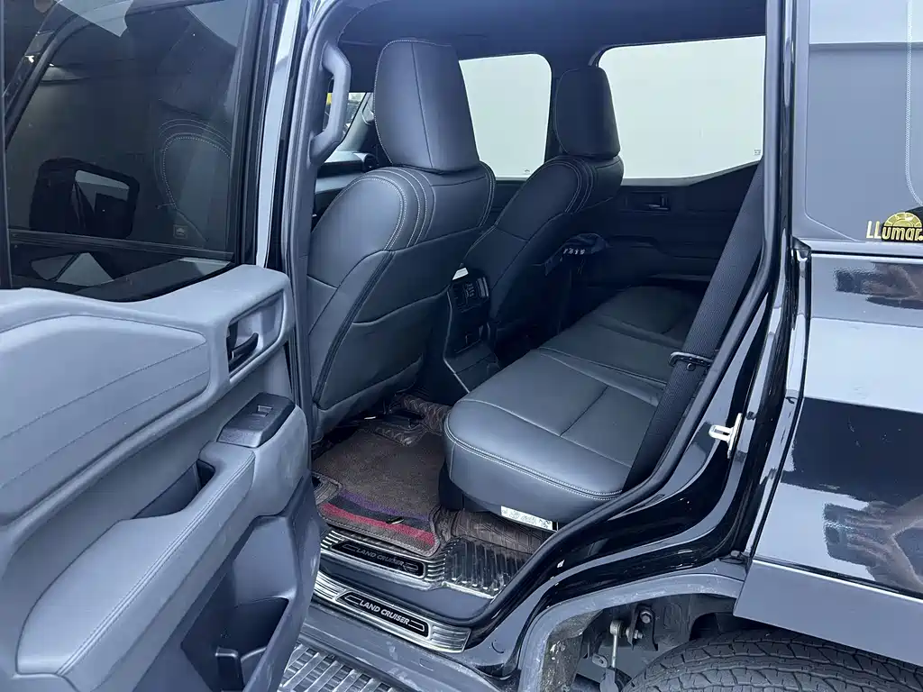 Toyota Prado — миниатюра 4