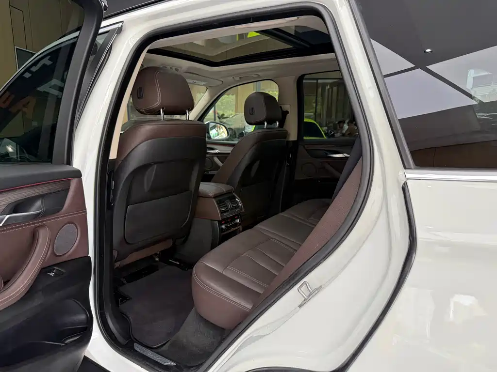 BMW X5 (Import) — миниатюра 24