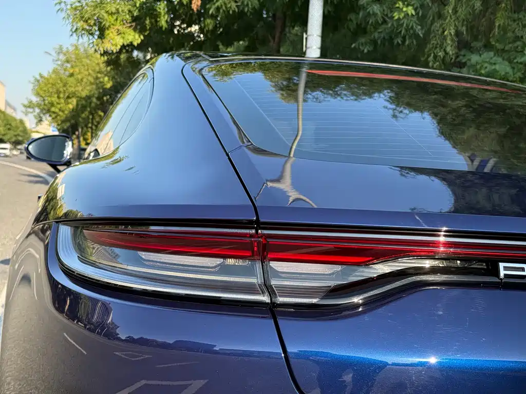 Porsche Panamera — миниатюра 6
