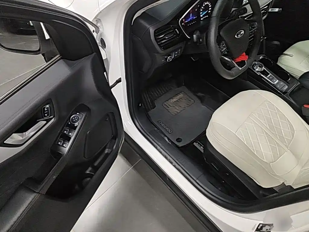 Ford Escape — миниатюра 16