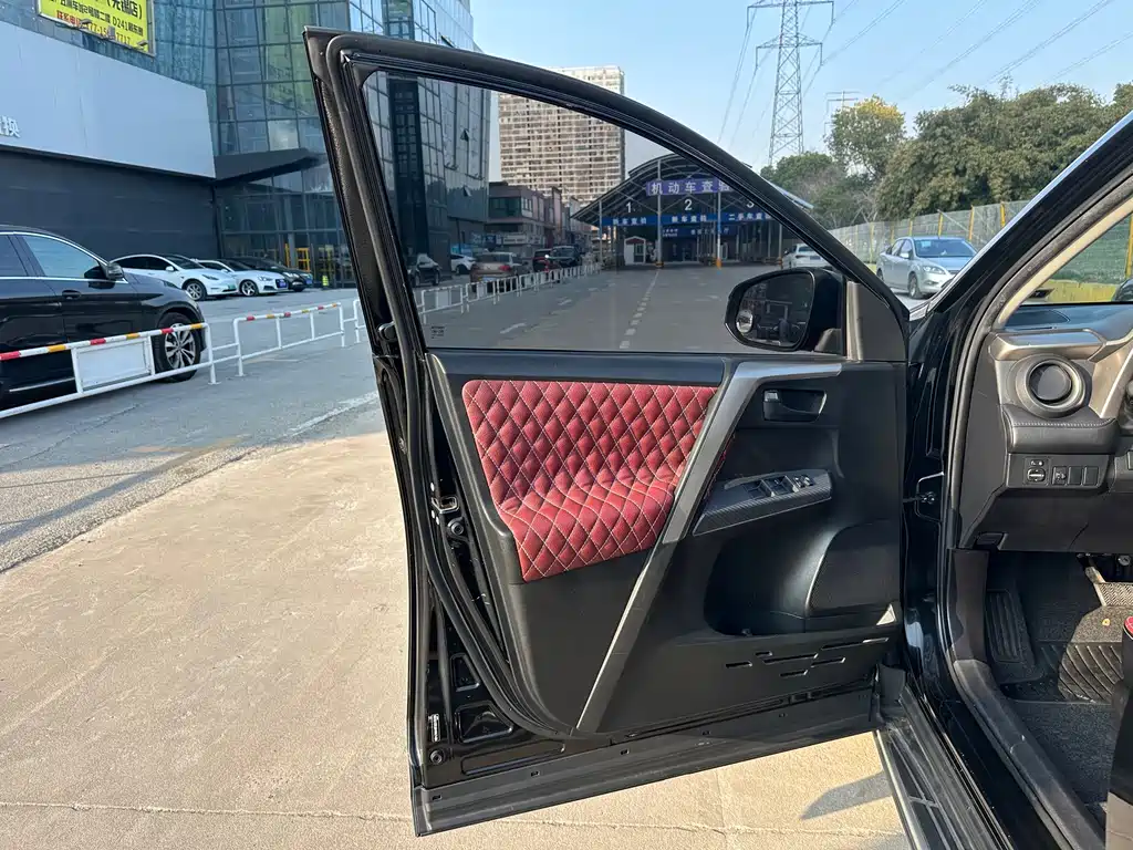 TOYOTA RAV4 RONGFANG