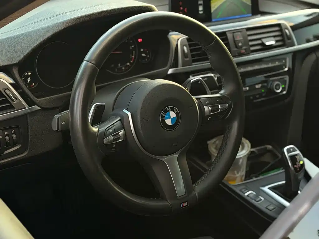 BMW 3 Series — миниатюра 8