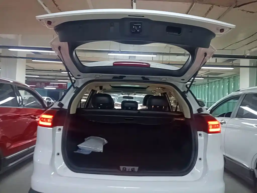 Geely Boyue — миниатюра 19