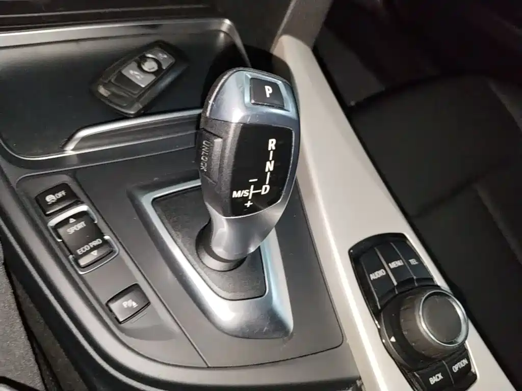 BMW 3 Series — миниатюра 14