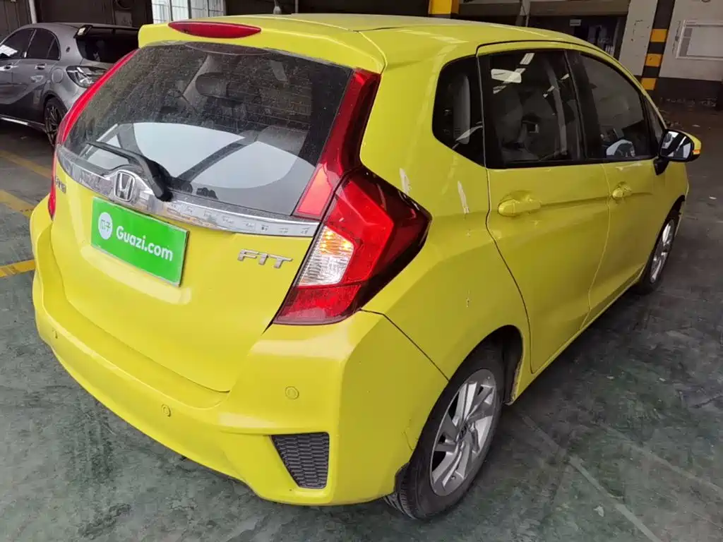 Honda Fit — миниатюра 7