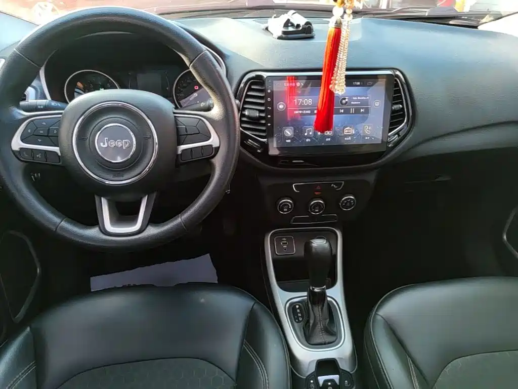 Jeep Compass — миниатюра 10