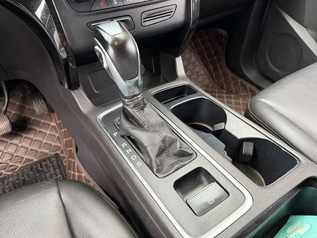 Ford Kuga — миниатюра 9