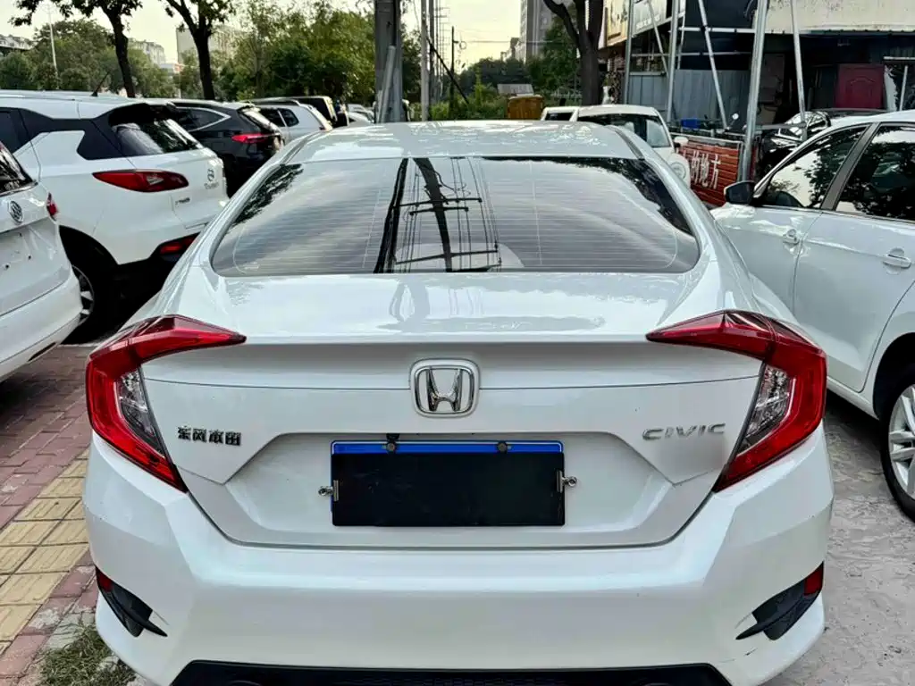 Honda Civic — миниатюра 6