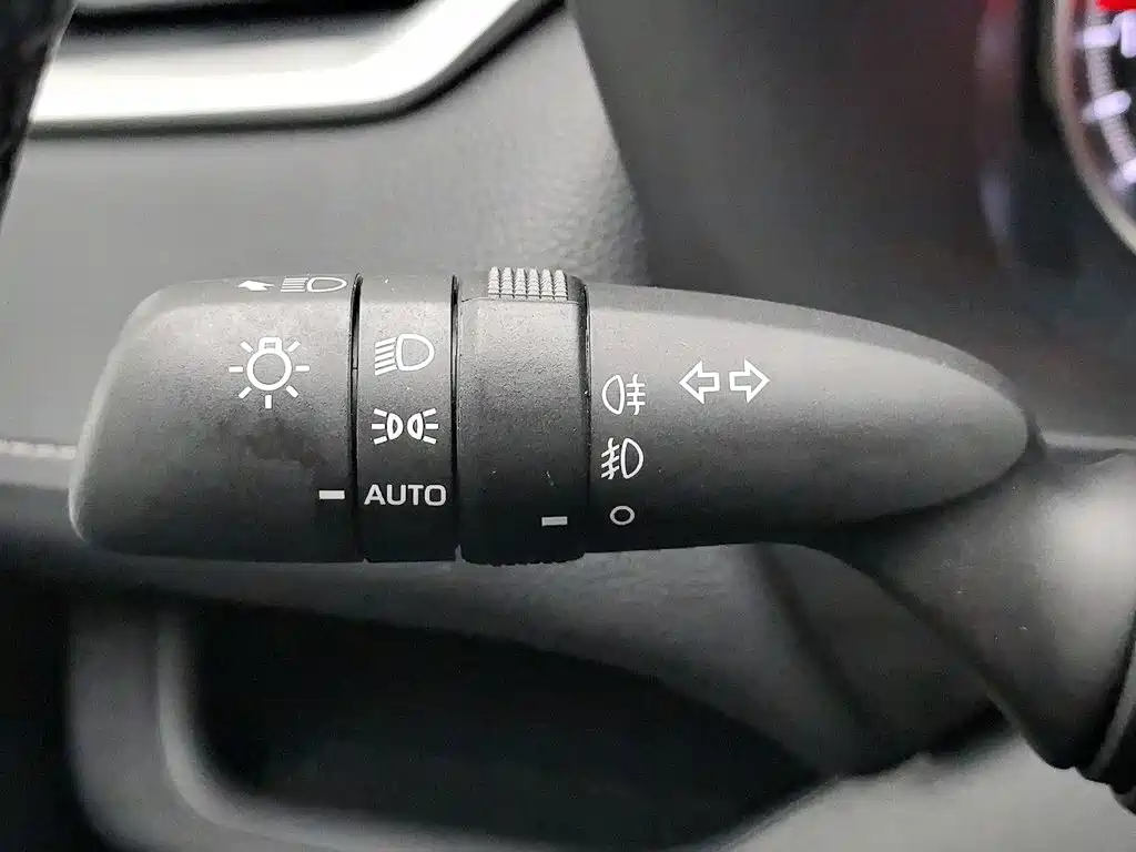 Toyota RAV4 — миниатюра 21