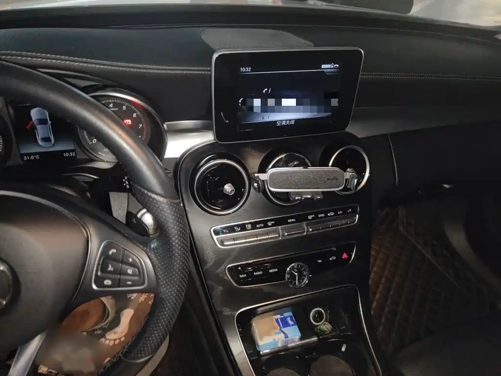 Mercedes-Benz C-Class — миниатюра 6