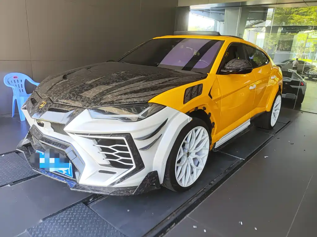 Lamborghini Urus 2018 4.0T V8