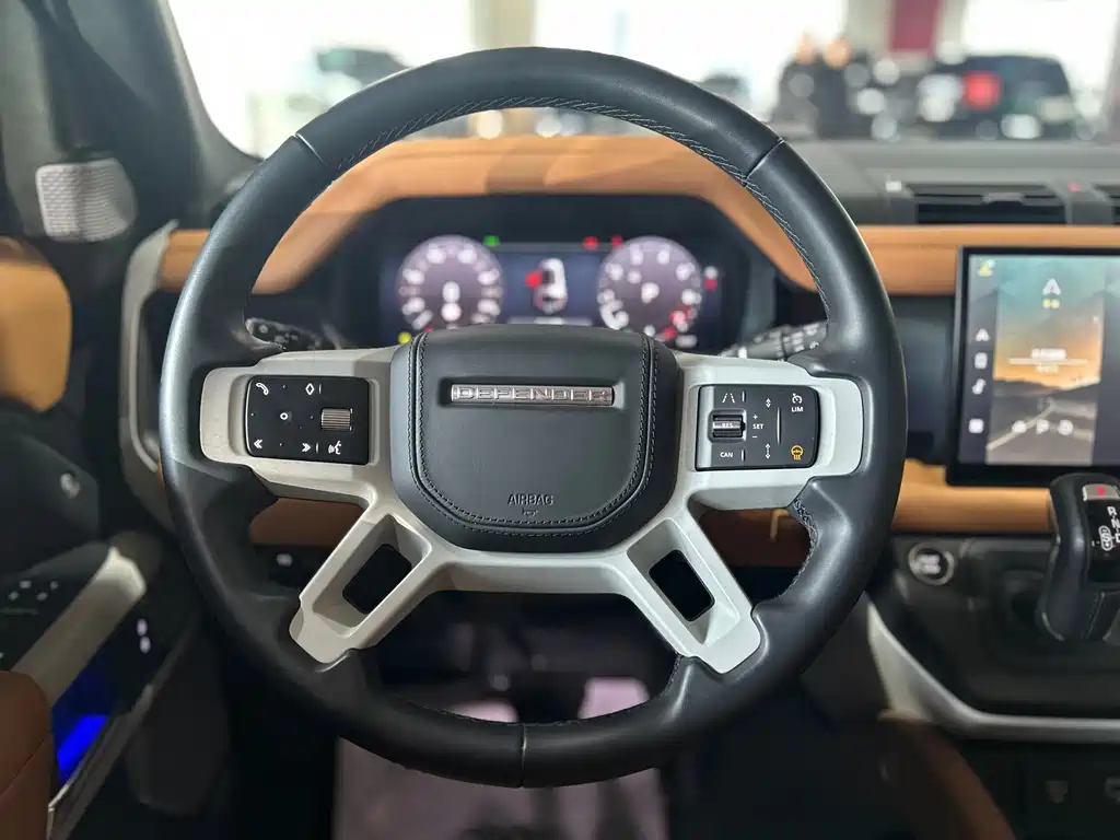 Land Rover Defender — миниатюра 5