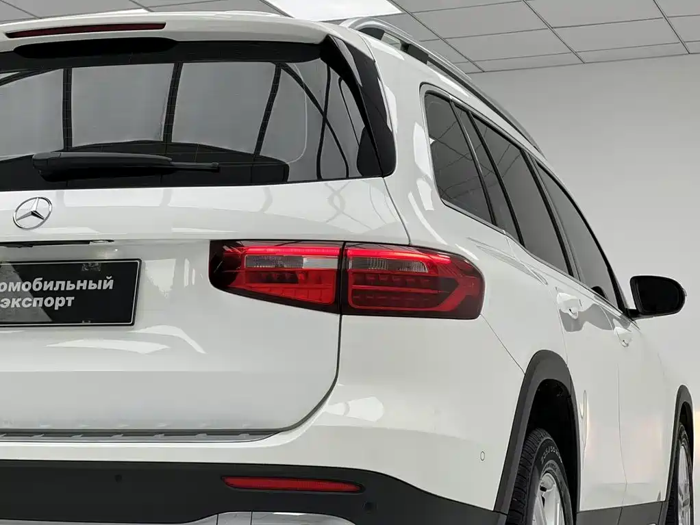 Mercedes-Benz GLB — миниатюра 9