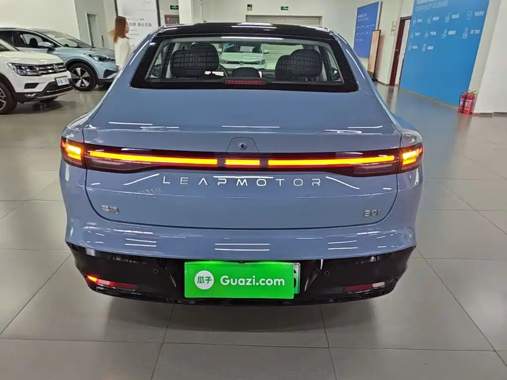 Leapmotor Leapmotor B01 — миниатюра 6